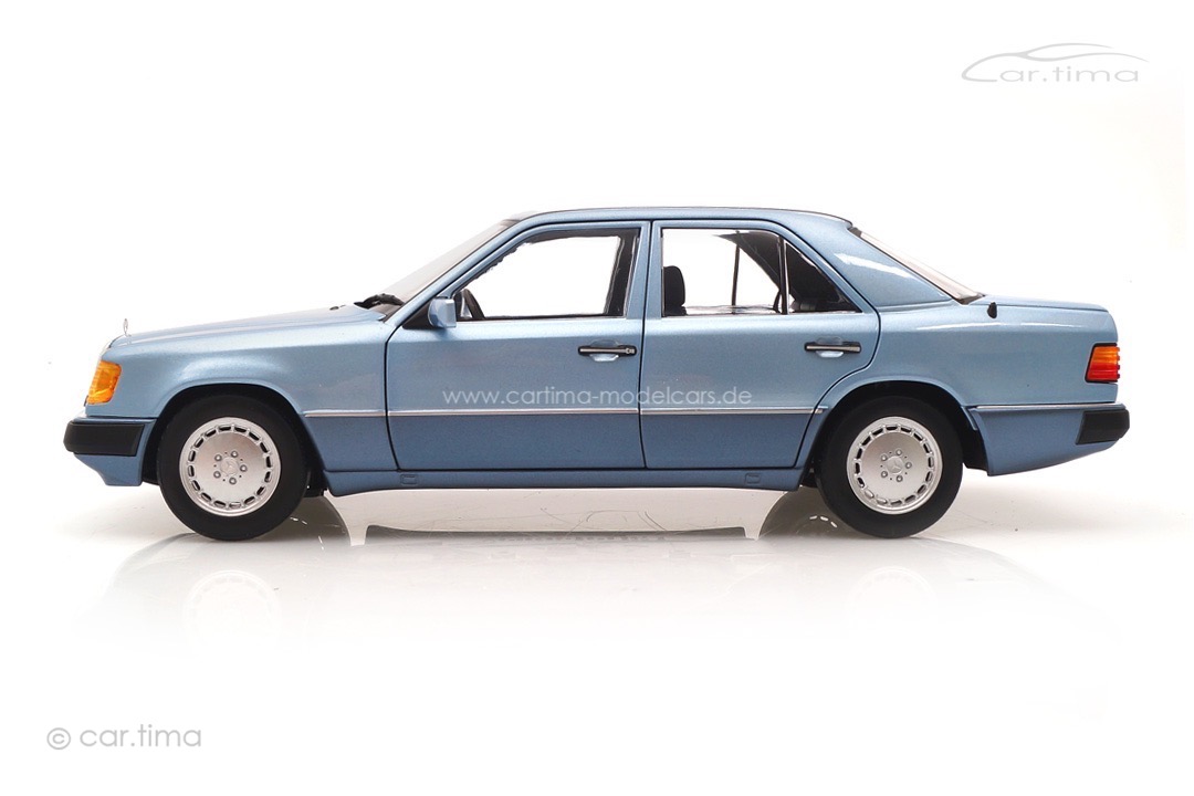 Mercedes-Benz 230 E 1990 hellblau met. Norev 1:18 183945