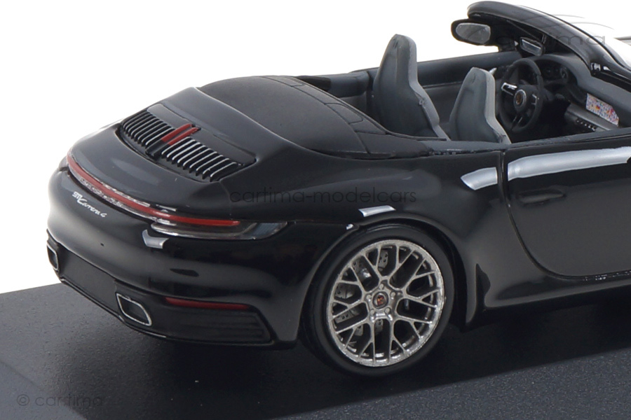 Porsche 911 (992) Carrera 4 Cabriolet schwarz Minichamps 1:43 WAP0201770K