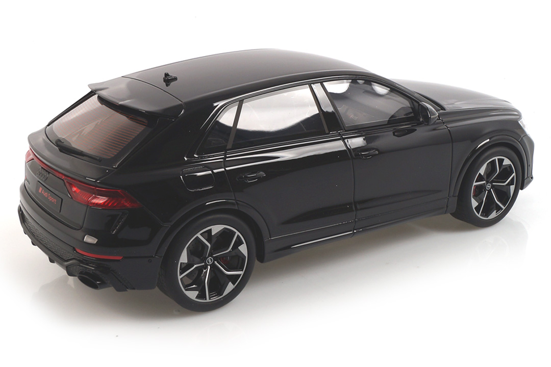 Audi RS Q8 Schwarz GT Spirit 1:18 GT305