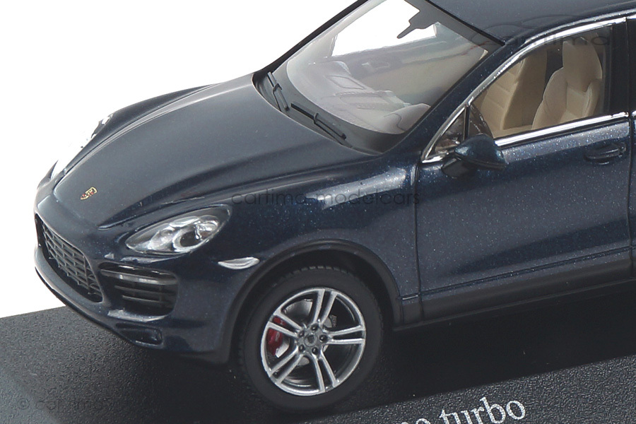 Porsche Cayenne Turbo (958) 2010 blau met. Minichamps 1:43 400069270