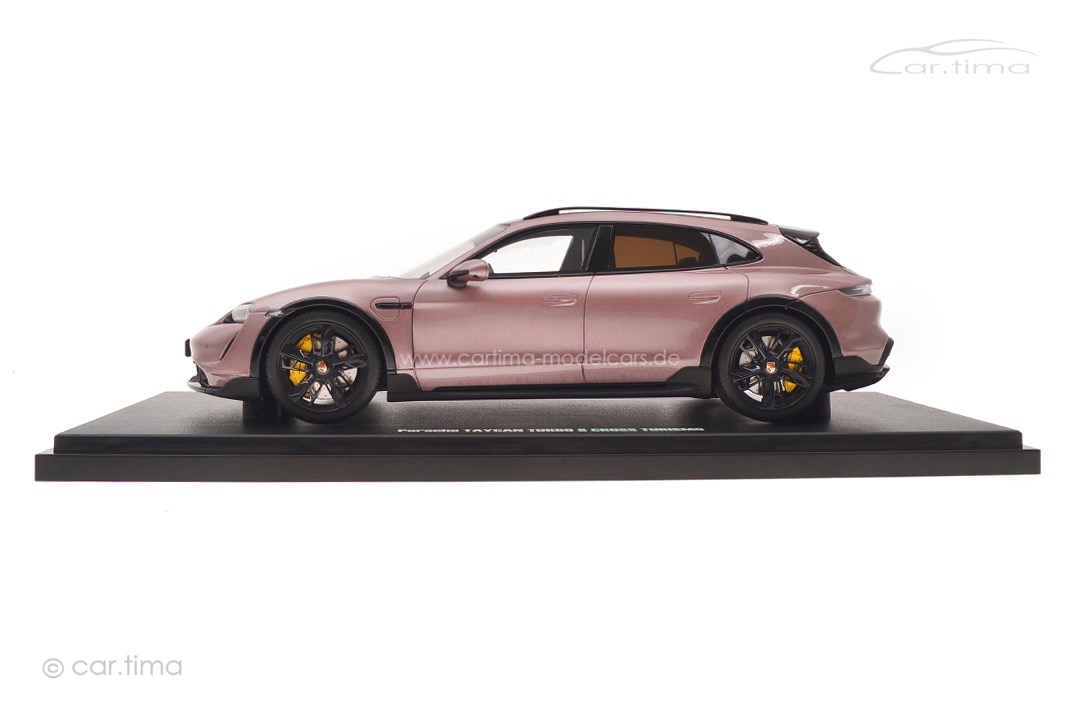 Porsche Taycan Turbo S Cross Turismo 2022 Frozen Berry met. GT Spirit 1:18 GT440