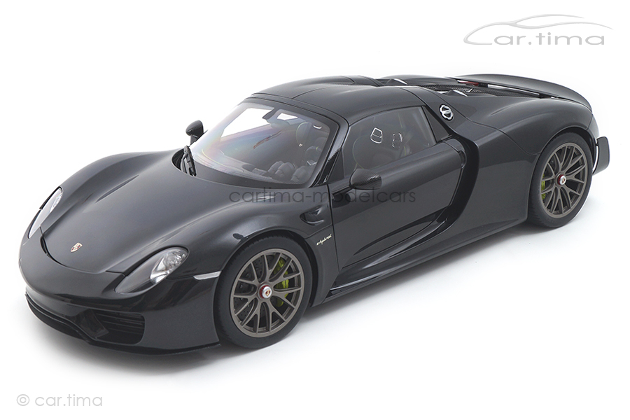 Porsche 918 Spyder Weissach Package schwarz AutoArt 1:12 12121