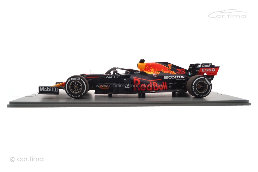 Red Bull Racing RB16B Winner GP Monaco 2021 Max Verstappen inkl. Vitrine Spark 1:12 12S030