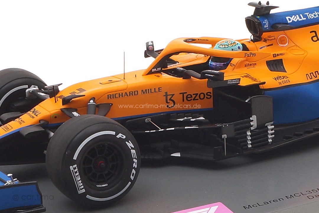 McLaren MCL35M Winner GP Italien 2021 Daniel Ricciardo/pit board Spark 1:18 18S602