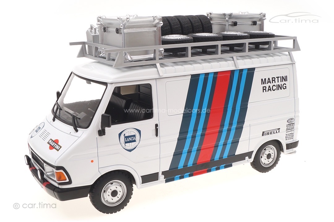 Fiat 242 Martini Racing Rallye Team Assistance 1986 IXO 1:18 18RMC084XE