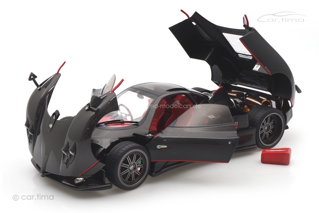 Pagani Zonda F Carbon schwarz Almost Real 1:18 850410001