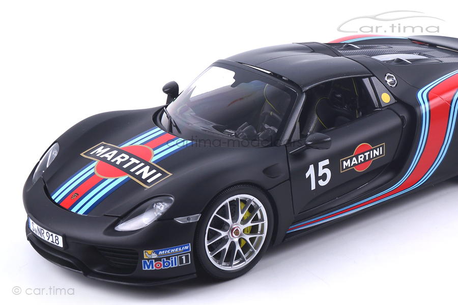 Porsche 918 Spyder Weissach Package matt schwarz mit Martini Minichamps 1:18 110062445