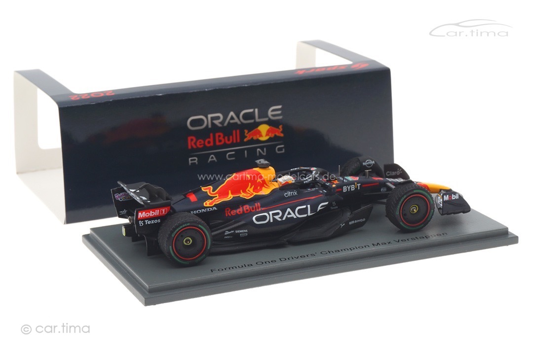 Red Bull Racing RB18 Winner GP Japan 2022 Max Verstappen/World Champion Spark 1:43 S8551