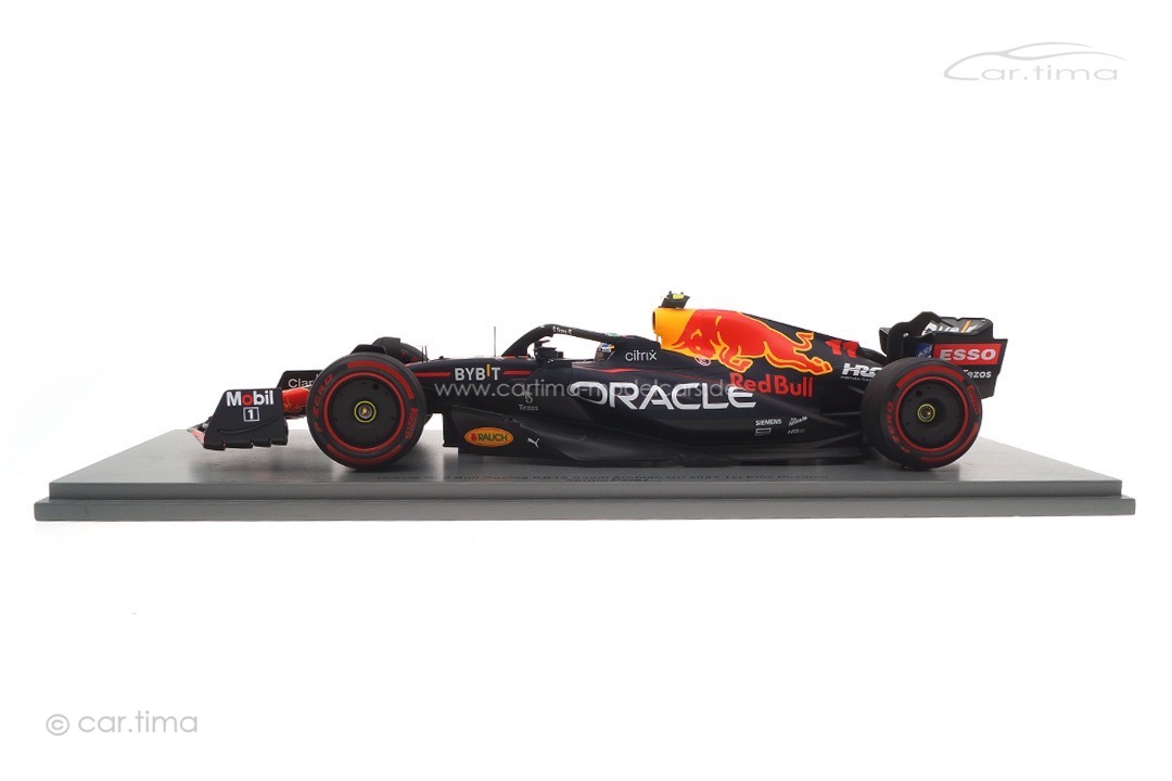 Oracle Red Bull Racing RB18 GP Saudi Arabien 2022 Sergio Pérez Spark 1:18 18S755