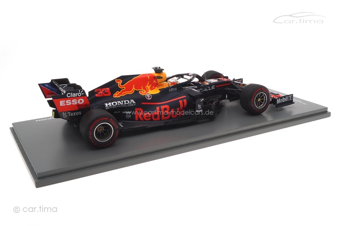 Red Bull Racing RB16B Winner GP Abu Dhabi 2021 Max Verstappen/pit board/No.1 board/displaycase Spark