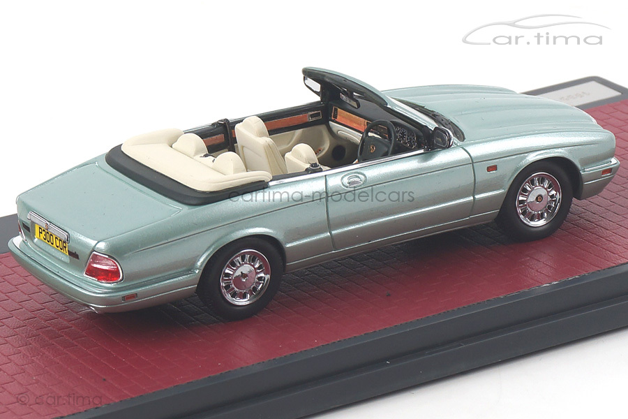 Daimler Corsica Concept blau met. Matrix Scale Models 1:43 MX50402-031