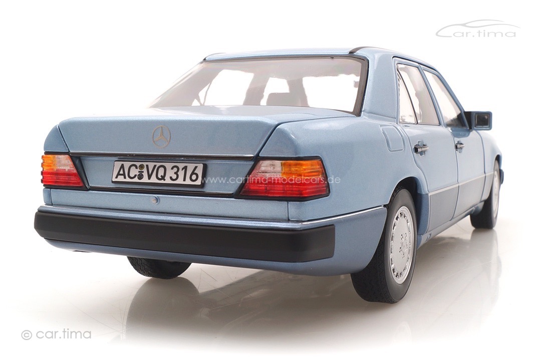 Mercedes-Benz 230 E 1990 hellblau met. Norev 1:18 183945