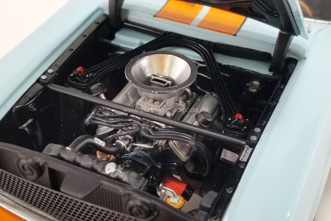 Shelby GT350R (1965) Gulf Racing Tribute ACME 1:18 A1801865