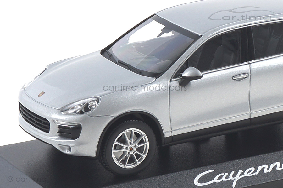 Porsche Cayenne (958) silber met. Minichamps 1:43 WAP0200020E