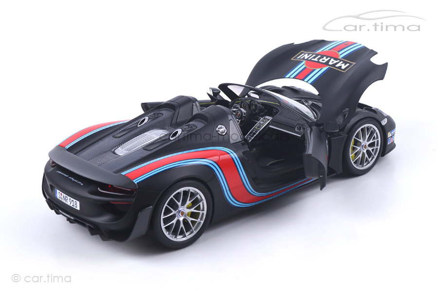 Porsche 918 Spyder Weissach Package matt schwarz mit Martini Minichamps 1:18 110062445