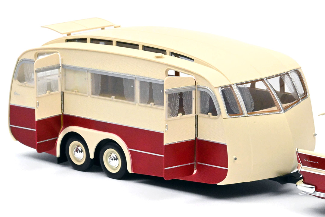 Simca Vedette Chambord 1958 mit Caravan Hénon Norev 1:18 185728