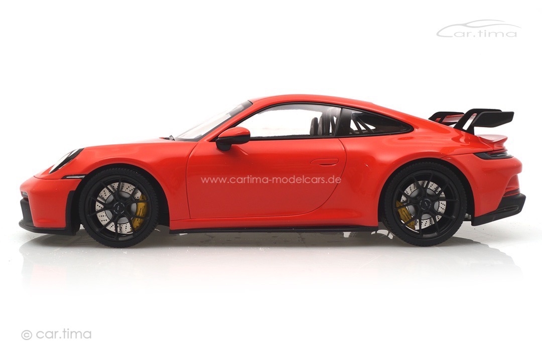 Porsche 911 (992) GT3 Lavaorange/Rad schwarz Minichamps 1:18 117069000