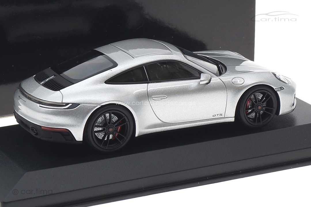 Porsche 911 (992) Carrera 4 GTS GT-Silbermet. Minichamps 1:43 410063004