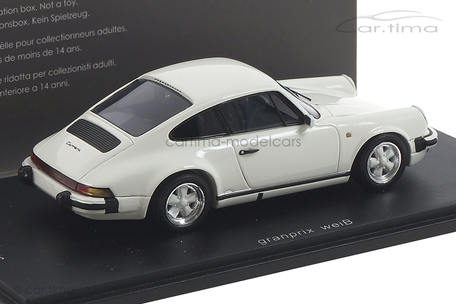 Porsche 911 Carrera 3.2 Grandprix-weiß/Fuchsfelge weiß Spark 1:43 CA04311009 