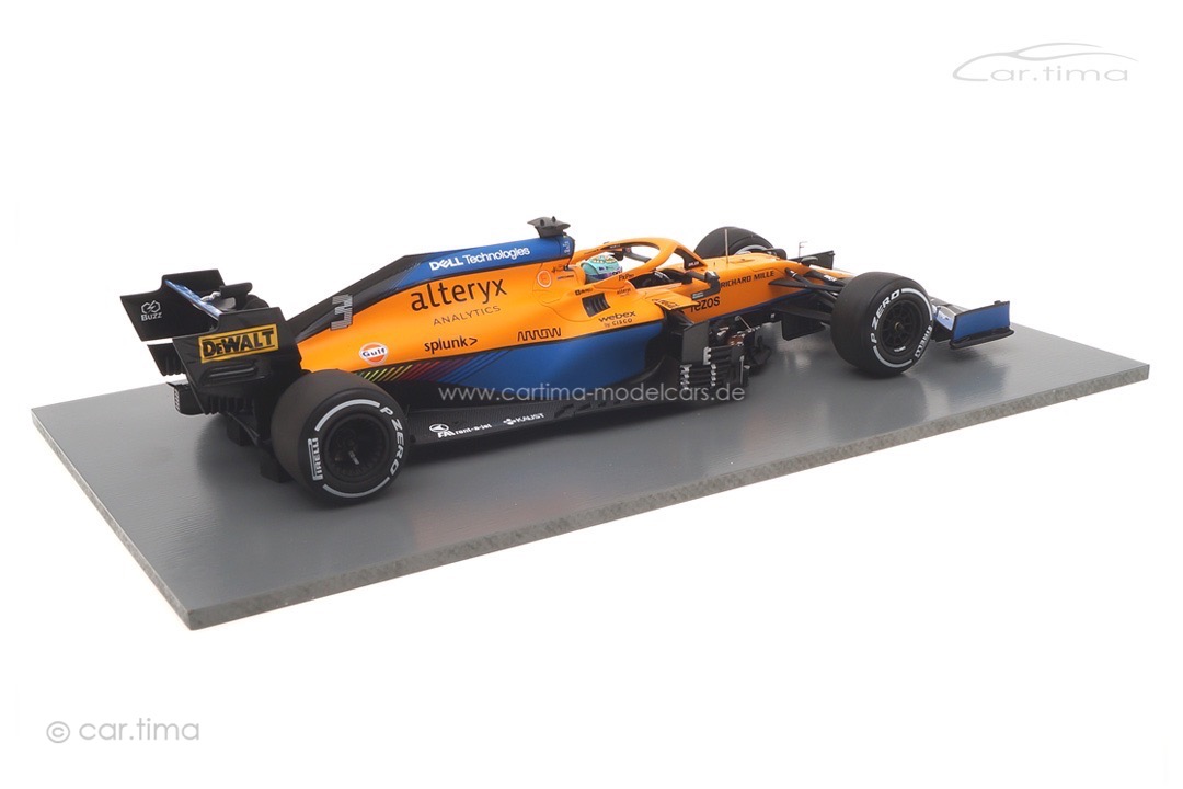 McLaren MCL35M Winner GP Italien 2021 Daniel Ricciardo/pit board Spark 1:18 18S602