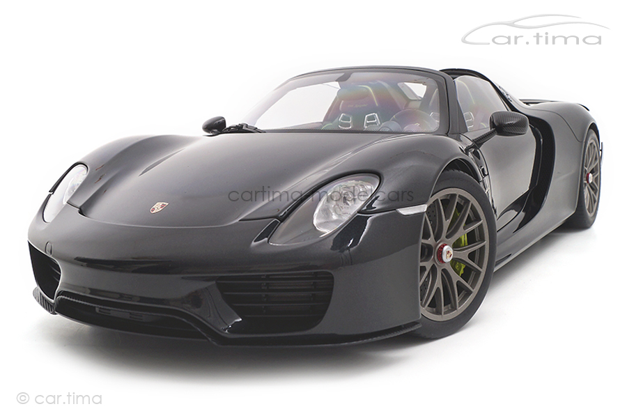 Porsche 918 Spyder Weissach Package schwarz AutoArt 1:12 12121