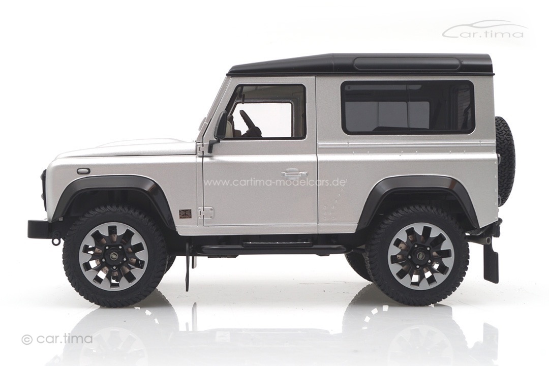 Land Rover Defender 90 Works 2018 silber LCD Models 1:18 LCD18007-SI