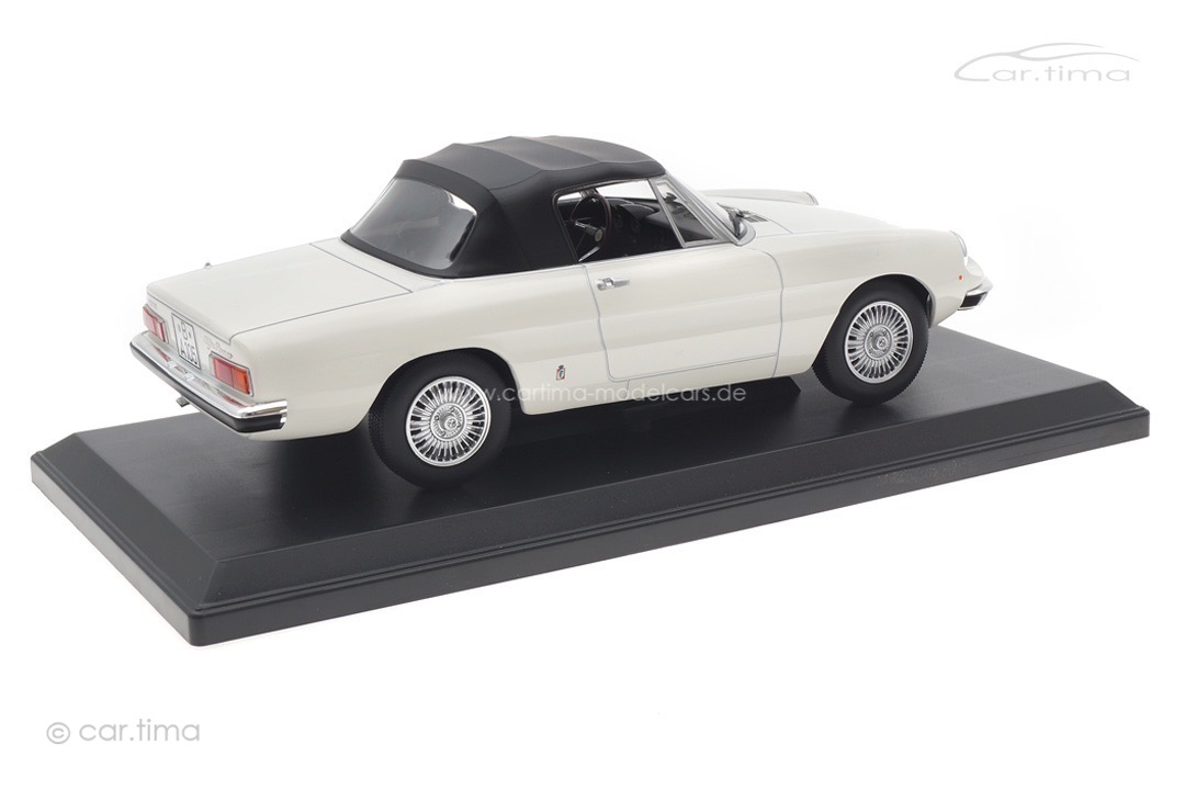 Alfa Romeo 2000 Spider 1978 weiß Norev 1:18 187882