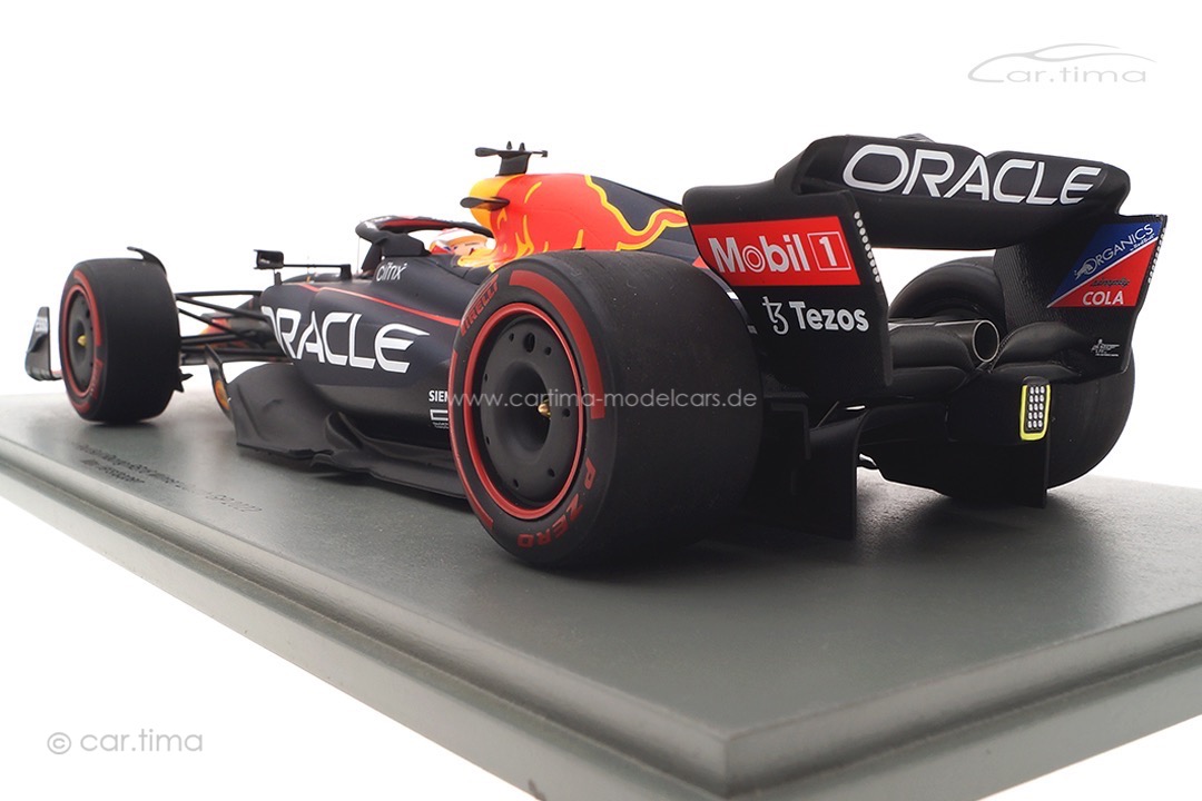 Oracle Red Bull Racing RB18 Winner GP Niederlande 2022 Max Verstappen 30th Win Spark 1:18 18S773