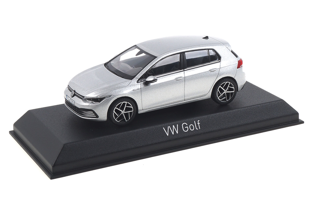 VW Volkswagen Golf 2020 silber Norev 1:43 840132