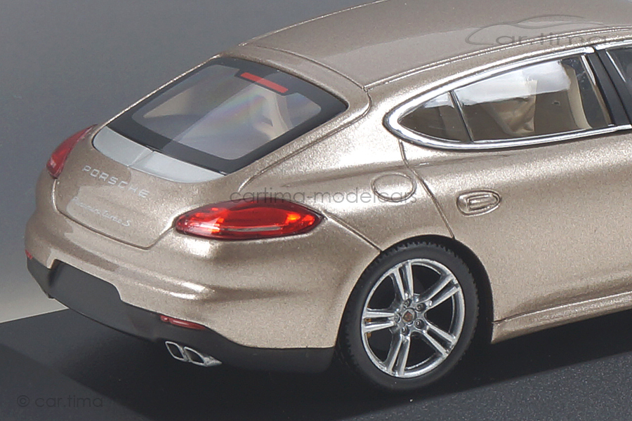 Porsche Panamera Turbo S Executive gold Minichamps 1:43 WAP0200600E